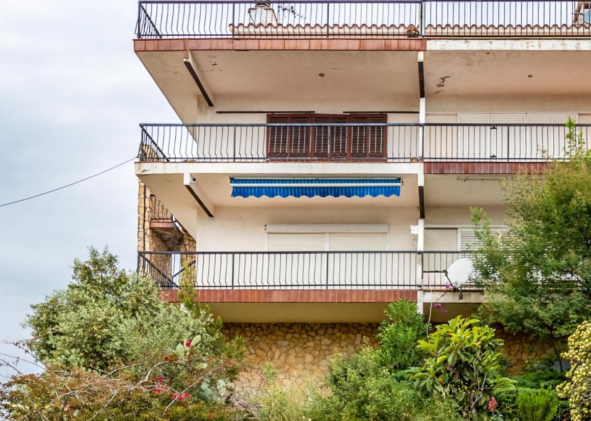 Carboneras 45 Apartamento Con Terraza Girona Exterior photo